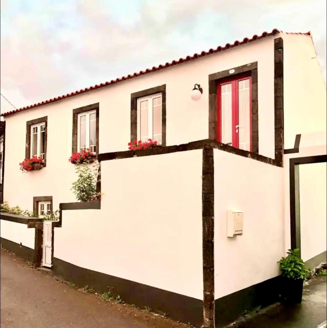 Quinta Pereirinha Farm - A Private 3 Bedroom Vacation Home, Close To Hiking W Ocean Views - Pico Island, Azores São Roque do Pico Zewnętrze zdjęcie